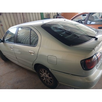 nissan primera hatchback (p11) del año 2001