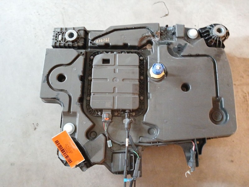 Recambio de deposito adblue para peugeot 508 sw i (8e_) 1.6 bluehdi 120 referencia OEM IAM   