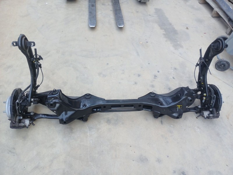 Recambio de puente trasero para hyundai ix35 (lm, el, elh) 2.0 crdi referencia OEM IAM 554103U800  