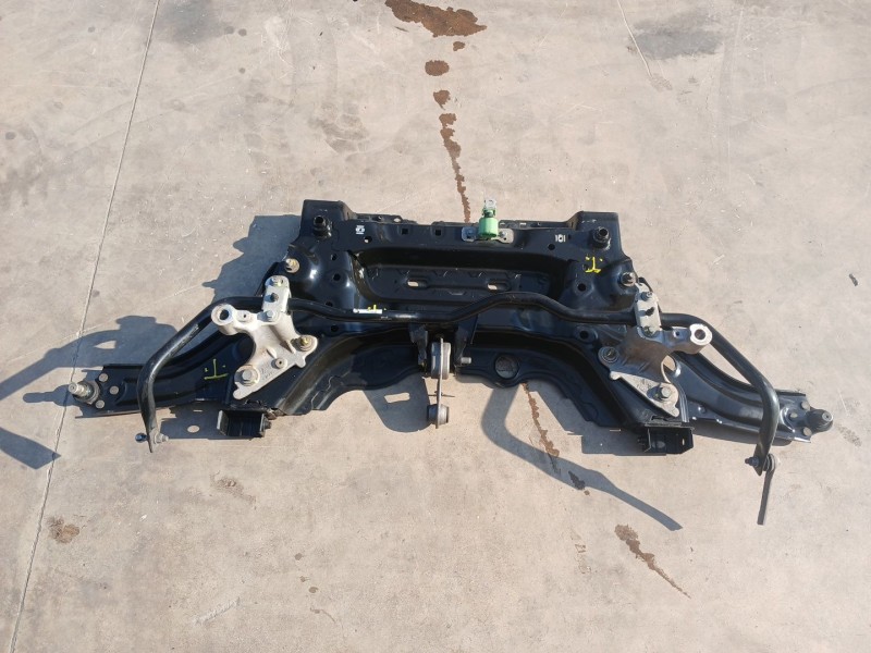 Recambio de puente delantero para renault megane iv hatchback (b9a/m/n_) 1.3 tce 140 (b9nb) referencia OEM IAM   