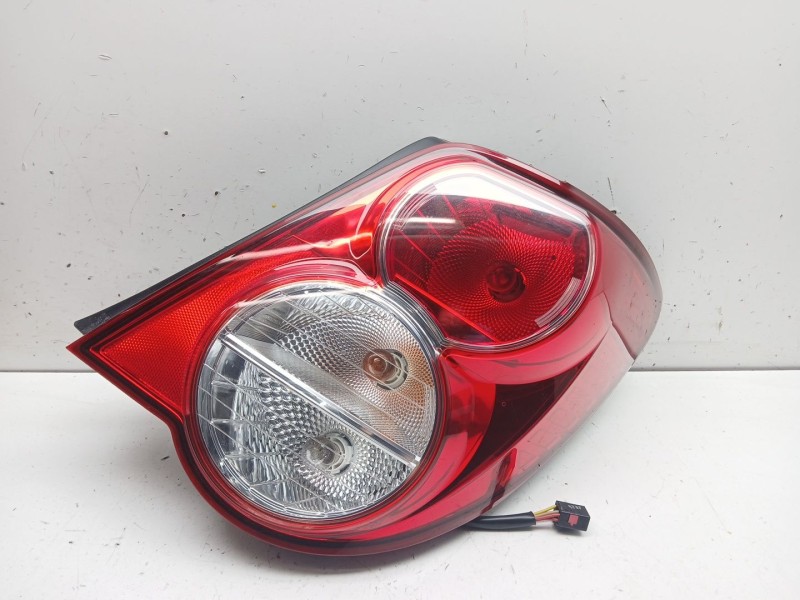 Recambio de piloto trasero derecho para chevrolet aveo sedán (t300) 1.3 d referencia OEM IAM 96830976  