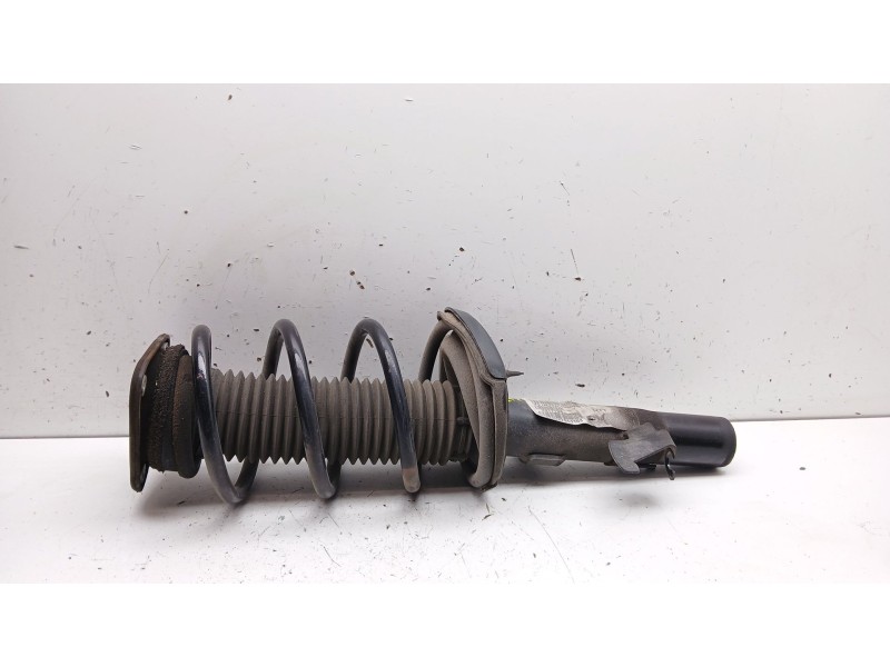 Recambio de amortiguador delantero izquierdo para volvo v40 hatchback (525) d2 referencia OEM IAM 31406830 3451958 