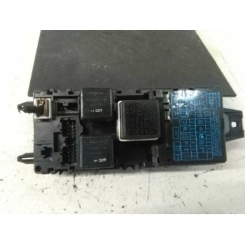 CAJA RELES / FUSIBLES 