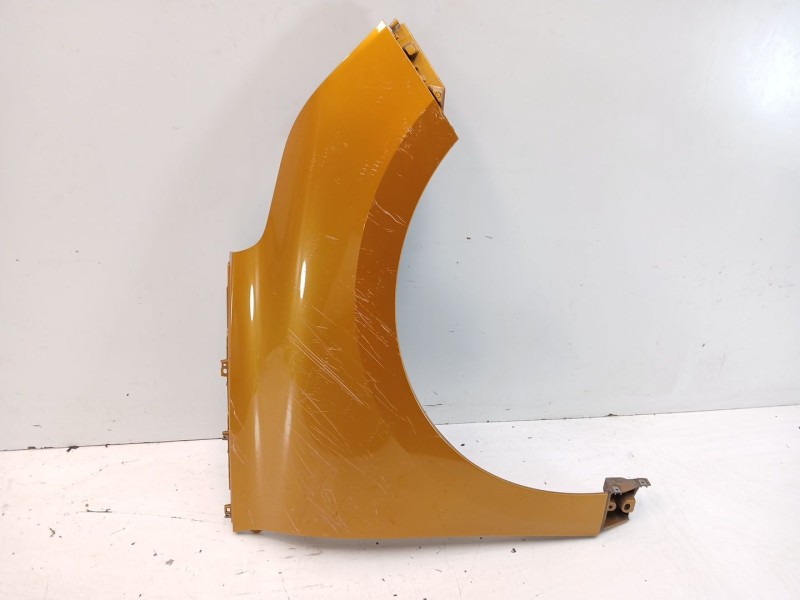 Recambio de aleta delantera derecha para renault scénic iv (j9_) 1.2 tce 130 referencia OEM IAM 631001130R  