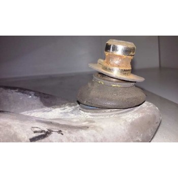 Recambio de brazo suspension inferior delantero derecho para dacia logan ambiance referencia OEM IAM   