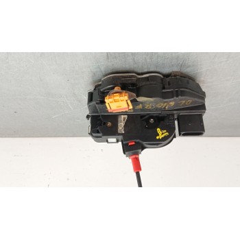 CERRADURA PUERTA TRASERA DERECHA 13579546 
