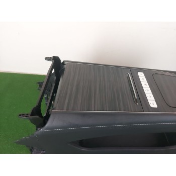 Recambio de apoyabrazos central para omoda 5 referencia OEM IAM   