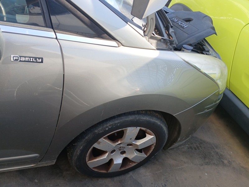 Recambio de aleta delantera derecha para peugeot 5008 (0u_, 0e_) 2.0 hdi 150 / bluehdi 150 referencia OEM IAM 7841AF  