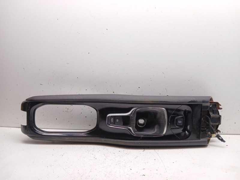 Recambio de consola central para honda hr-v (ru) 1.5 (ru1) referencia OEM IAM 83450t8mg010m1 35355t7aj012m1 