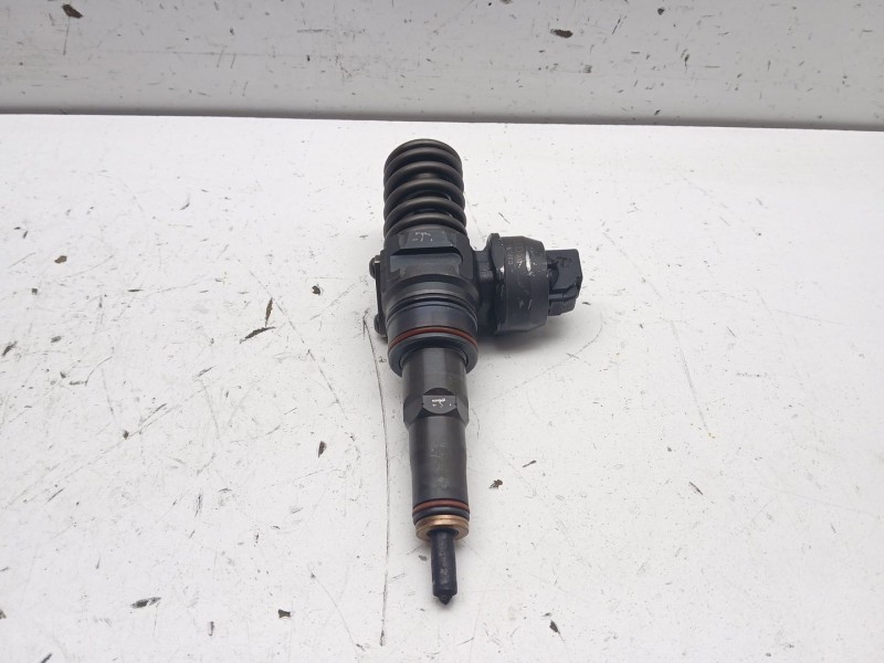 Recambio de inyector para audi a3 (8l) 1.9 tdi ambiente referencia OEM IAM 038130073a 0414720215 