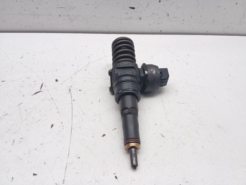 Recambio de inyector para audi a3 (8l) 1.9 tdi ambiente referencia OEM IAM 038130073a 0414720215 