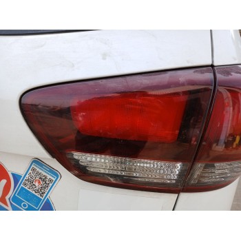 Recambio de piloto trasero derecho interior para kia carens iv 1.7 crdi referencia OEM IAM 92404A4500  