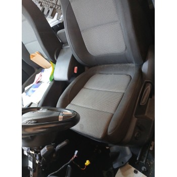 ASIENTO DELANTERO IZQUIERDO 