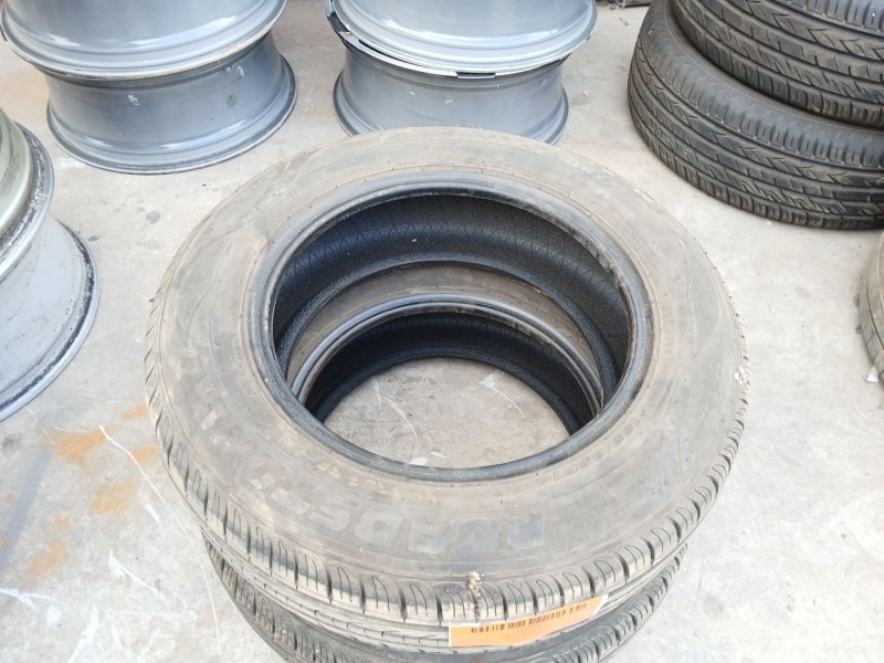 Recambio de neumatico para nissan primera (p11) 2.0 td referencia OEM IAM 185-65-14 86H X2 ROADSTONE 2021