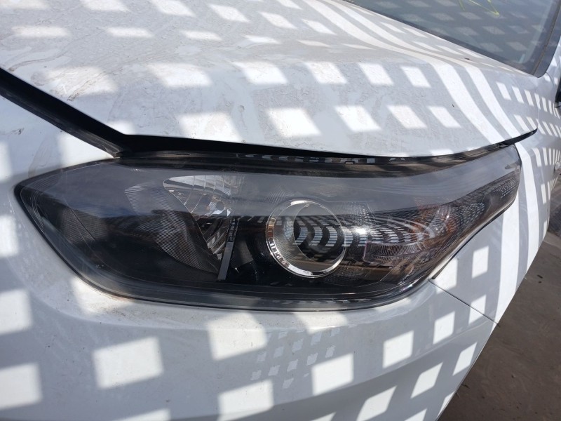 Recambio de faro izquierdo para kia ceed (cd) 1.6 crdi 136 referencia OEM IAM   