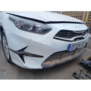 Recambio de paragolpes delantero para kia ceed (cd) 1.6 crdi 136 referencia OEM IAM   