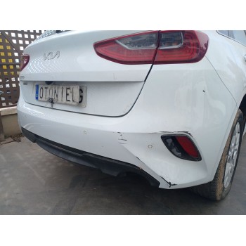 Recambio de paragolpes trasero para kia ceed (cd) 1.6 crdi 136 referencia OEM IAM   