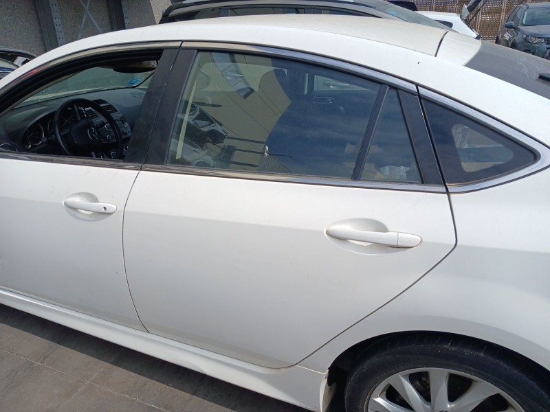 Recambio de puerta trasera izquierda para mazda 6 hatchback (gh) 1.8 mzr referencia OEM IAM   