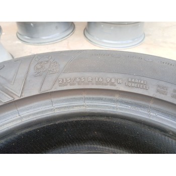 Recambio de neumatico para kia carens 1.6 cat referencia OEM IAM 215-65-16 98H X2 VIKING 2024