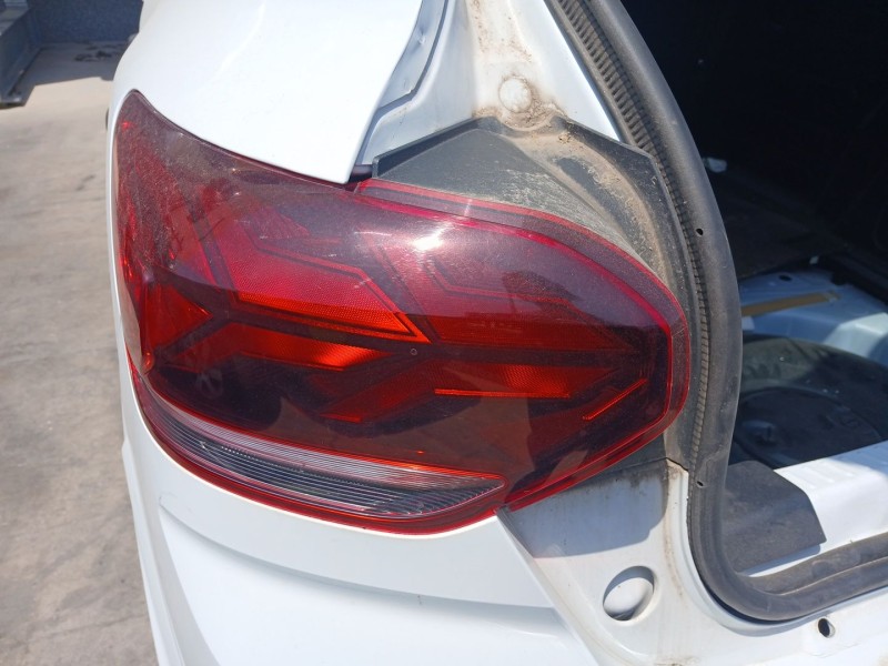 Recambio de piloto trasero izquierdo para dacia sandero iii 1.0 tce 100 referencia OEM IAM 265557573R  