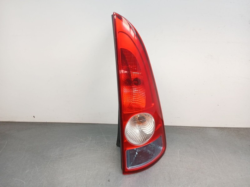 Recambio de piloto trasero derecho para renault espace iv (jk0/1_) 2.2 dci (jk0h) referencia OEM IAM 8200027152  