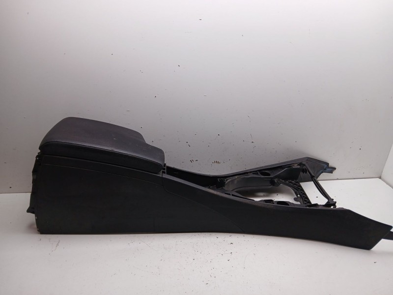 Recambio de apoyabrazos central para bmw serie 3 berlina (e90) 330i referencia OEM IAM 584507b e116233121 