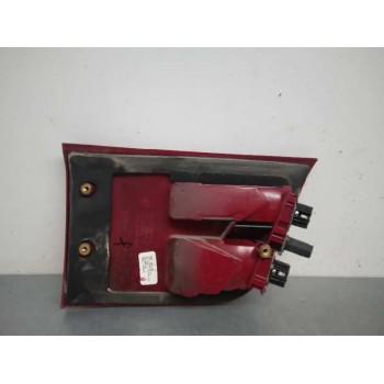 Recambio de piloto trasero derecho interior para bmw x5 (e53) 3.0i referencia OEM IAM 84090207 251612 TULIPA RAYADA