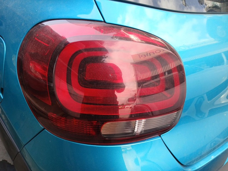 Recambio de piloto trasero izquierdo para citroën c3 iii (sx) 1.2 puretech 82 referencia OEM IAM   