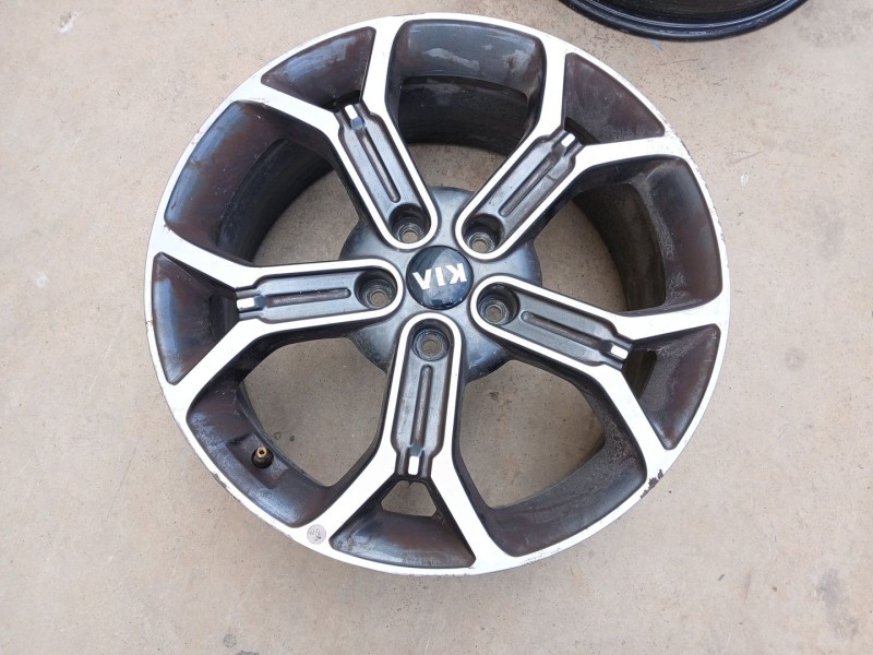 Recambio de llanta para kia xceed (cd) 1.4 t-gdi referencia OEM IAM 52910J7800  18 pulgadas