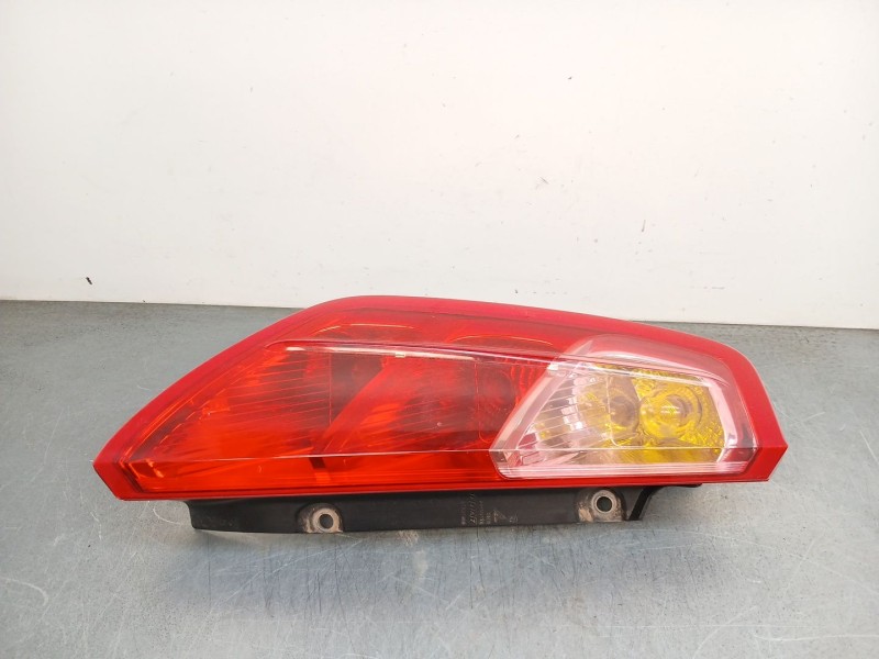 Recambio de piloto trasero izquierdo para fiat grande punto (199_) 1.4 (199axb11, 199axb1a, 199bxb1a, 199axl1a) referencia OEM I