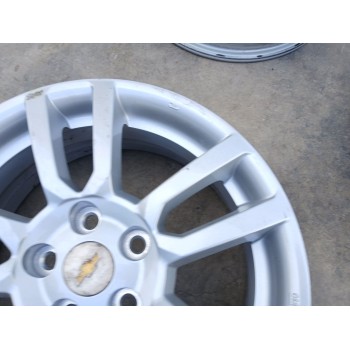 Recambio de llanta para chevrolet aveo sedán (t300) 1.3 d referencia OEM IAM 95040752 X1 16 PULGADAS