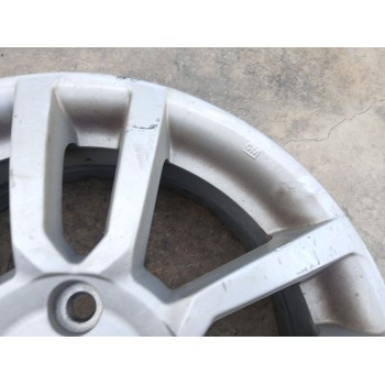Recambio de llanta para chevrolet aveo sedán (t300) 1.3 d referencia OEM IAM 95040752 X1 16 PULGADAS