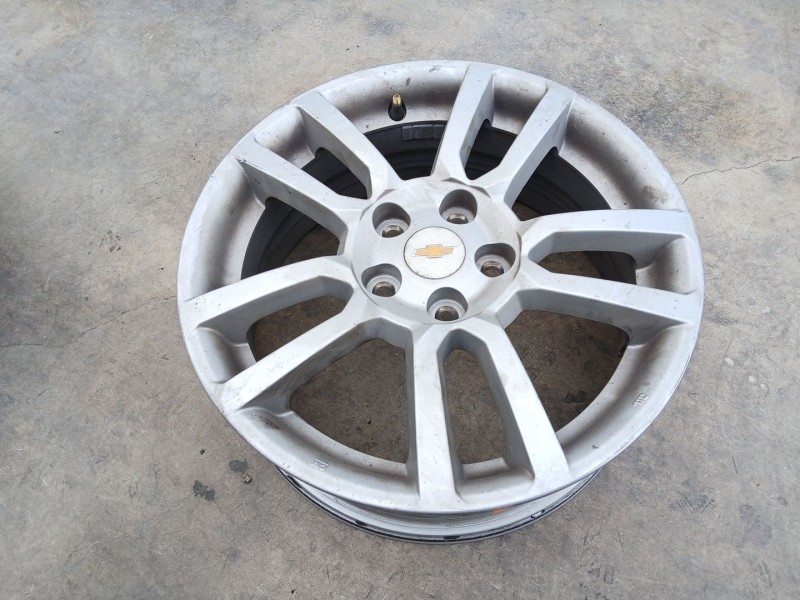 Recambio de llanta para chevrolet aveo sedán (t300) 1.3 d referencia OEM IAM 95040752 X1 16 PULGADAS