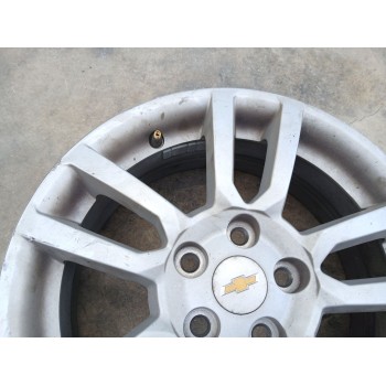Recambio de llanta para chevrolet aveo sedán (t300) 1.3 d referencia OEM IAM 95040752 X1 16 PULGADAS