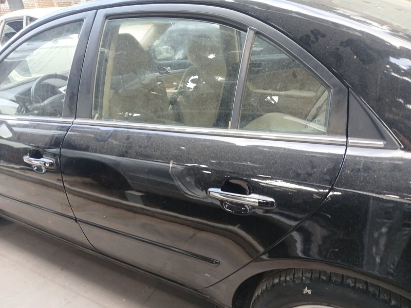 Recambio de puerta trasera izquierda para hyundai sonata v (nf) 2.0 crdi referencia OEM IAM   