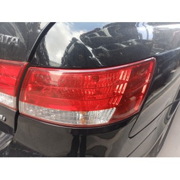 PILOTO TRASERO DERECHO 924023K010 