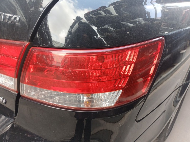 Recambio de piloto trasero derecho para hyundai sonata v (nf) 2.0 crdi referencia OEM IAM   