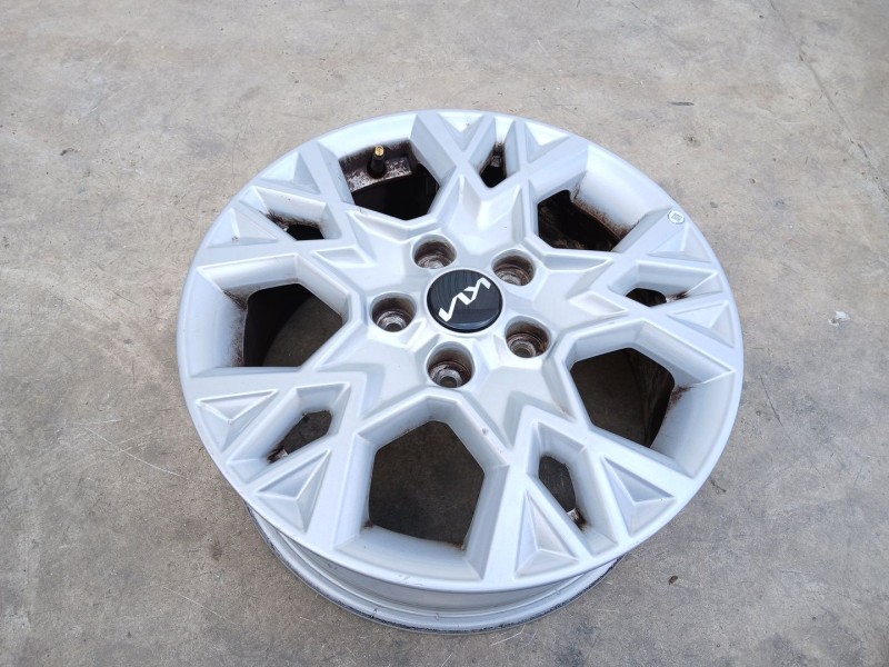 Recambio de llanta para kia ceed (cd) 1.6 crdi 136 referencia OEM IAM 52910J7AA0 X1 16 PULGADAS