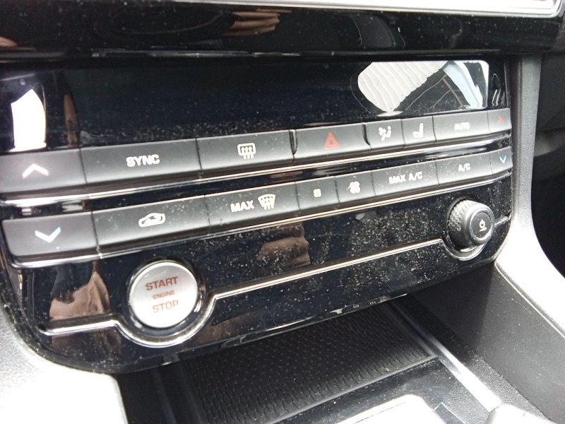 Recambio de mando climatizador para jaguar xf sportbrake (x260) 3.0 d referencia OEM IAM   