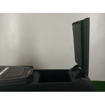 Recambio de apoyabrazos central para omoda 5 referencia OEM IAM   
