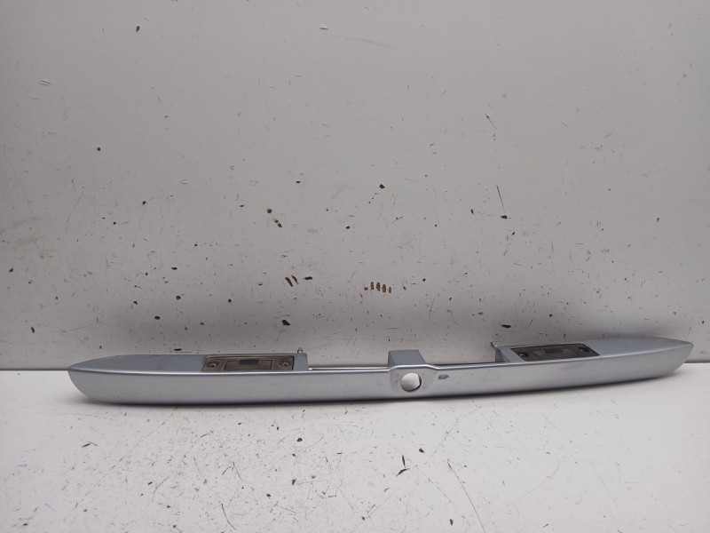 Recambio de maneta porton para audi a3 (8l1) 1.8 referencia OEM IAM 8d9827574  