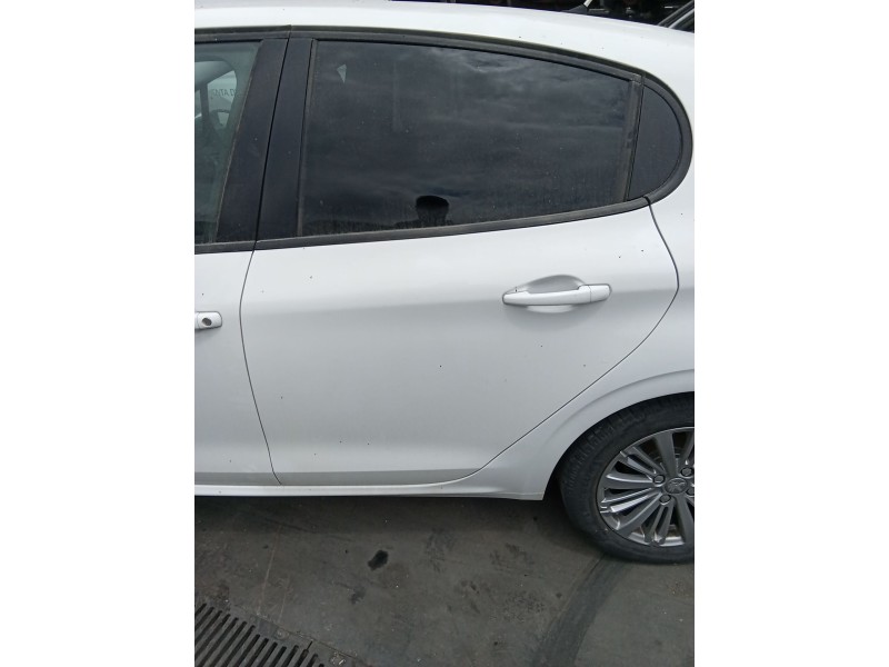 Recambio de puerta trasera izquierda para peugeot 208 i (ca_, cc_) 1.5 bluehdi 100 referencia OEM IAM   