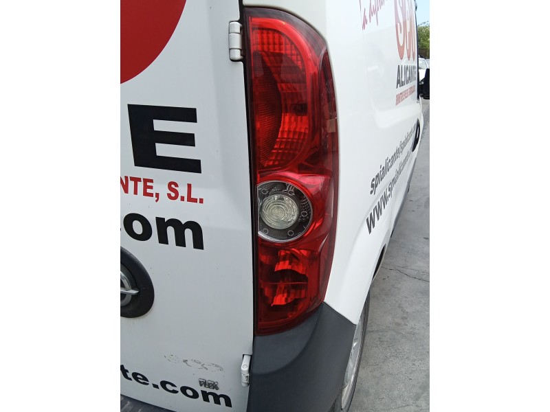 Recambio de piloto trasero derecho para opel combo furgoneta/monovolumen (x12) 1.3 cdti (b05) referencia OEM IAM   