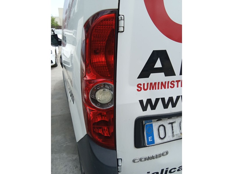 Recambio de piloto trasero izquierdo para opel combo furgoneta/monovolumen (x12) 1.3 cdti (b05) referencia OEM IAM   