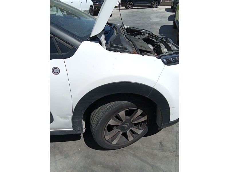 Recambio de aleta delantera derecha para citroën c3 iii (sx) 1.5 bluehdi 100 (sxyhyp, sxyhtu) referencia OEM IAM   