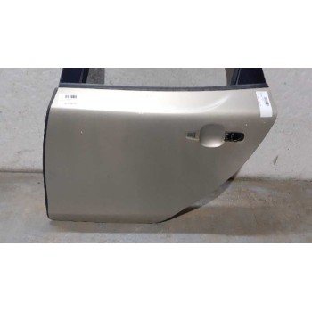 Recambio de puerta trasera izquierda para volvo v40 kinetic referencia OEM IAM 32321999  