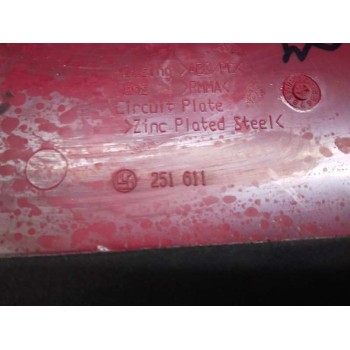 Recambio de piloto trasero izquierdo interior para bmw x5 (e53) 3.0i referencia OEM IAM 251611 TULIPA PULIR 