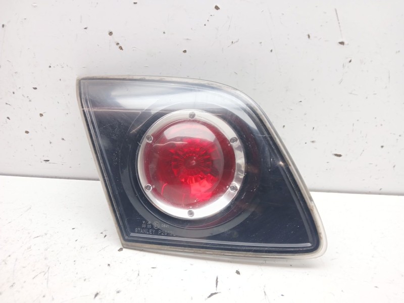 Recambio de piloto trasero izquierdo interior para mazda 3 sedán (bk) 1.6 di turbo (bk12y) referencia OEM IAM BP4L513J0C P2913L 