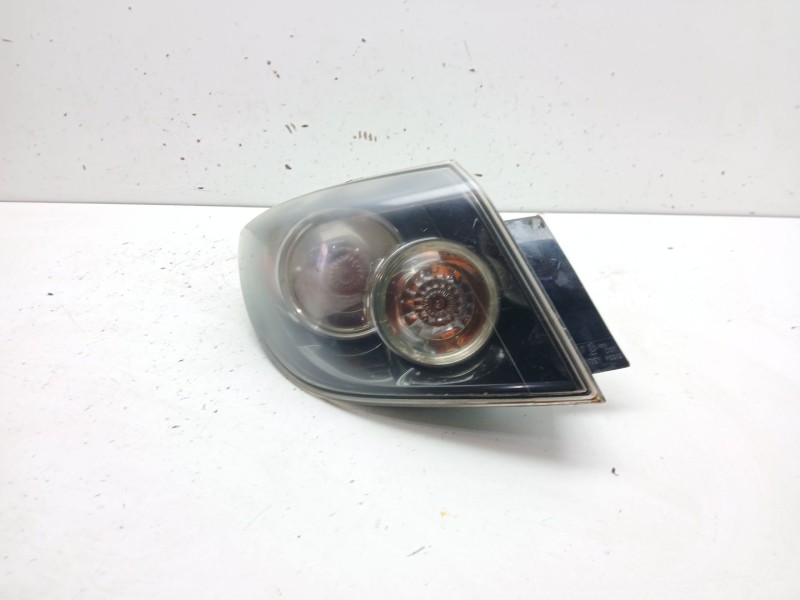 Recambio de piloto trasero izquierdo para mazda 3 sedán (bk) 1.6 di turbo (bk12y) referencia OEM IAM BP4K51180D  