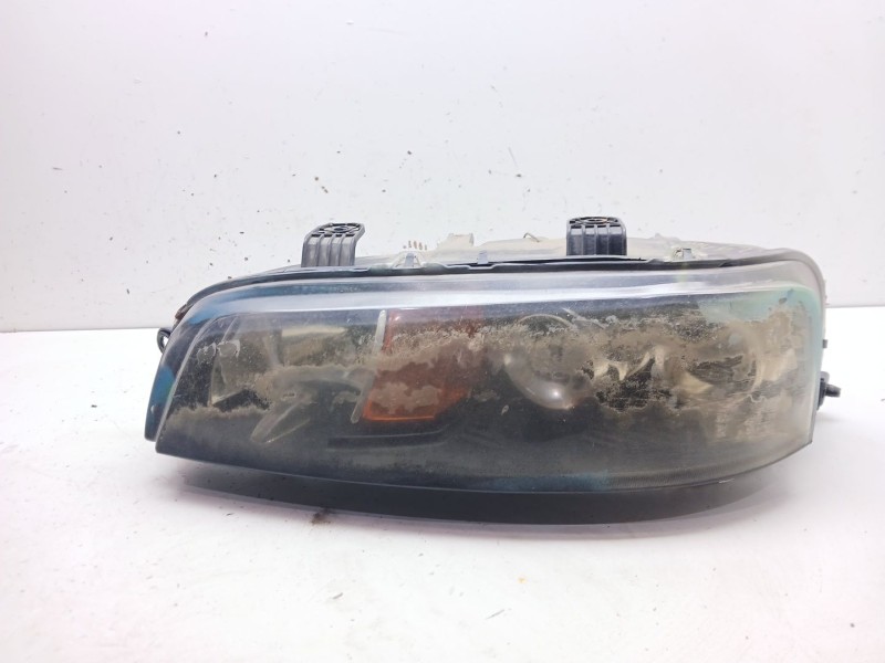 Recambio de faro izquierdo para fiat punto (188_) 1.2 60 (188.030, .050, .130, .150, .230, .250) referencia OEM IAM 086611132L  